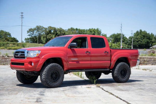 Rough Country 3.5" Lift Kit | Lifted Struts | N3 Shocks (05-23 Toyota Tacoma | 4WD) - Image 5